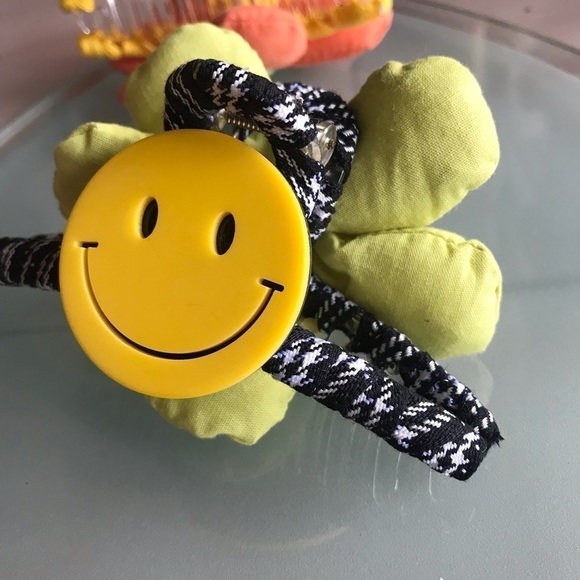 NEW Daisy Wildflower Smiley Large Hair Claw Clip - Picture 8 of 12